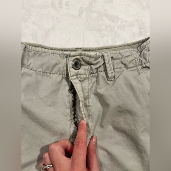 American Eagle Men's Classic Shorts - tan - Size 32 - Picture 2 of 9